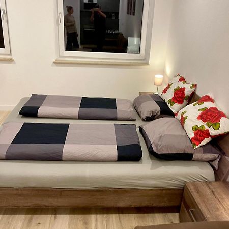 Neu Grosse Einzimmerwohnung Im Zentrum Goldstadt Pforzheim Schloessle Exterior foto
