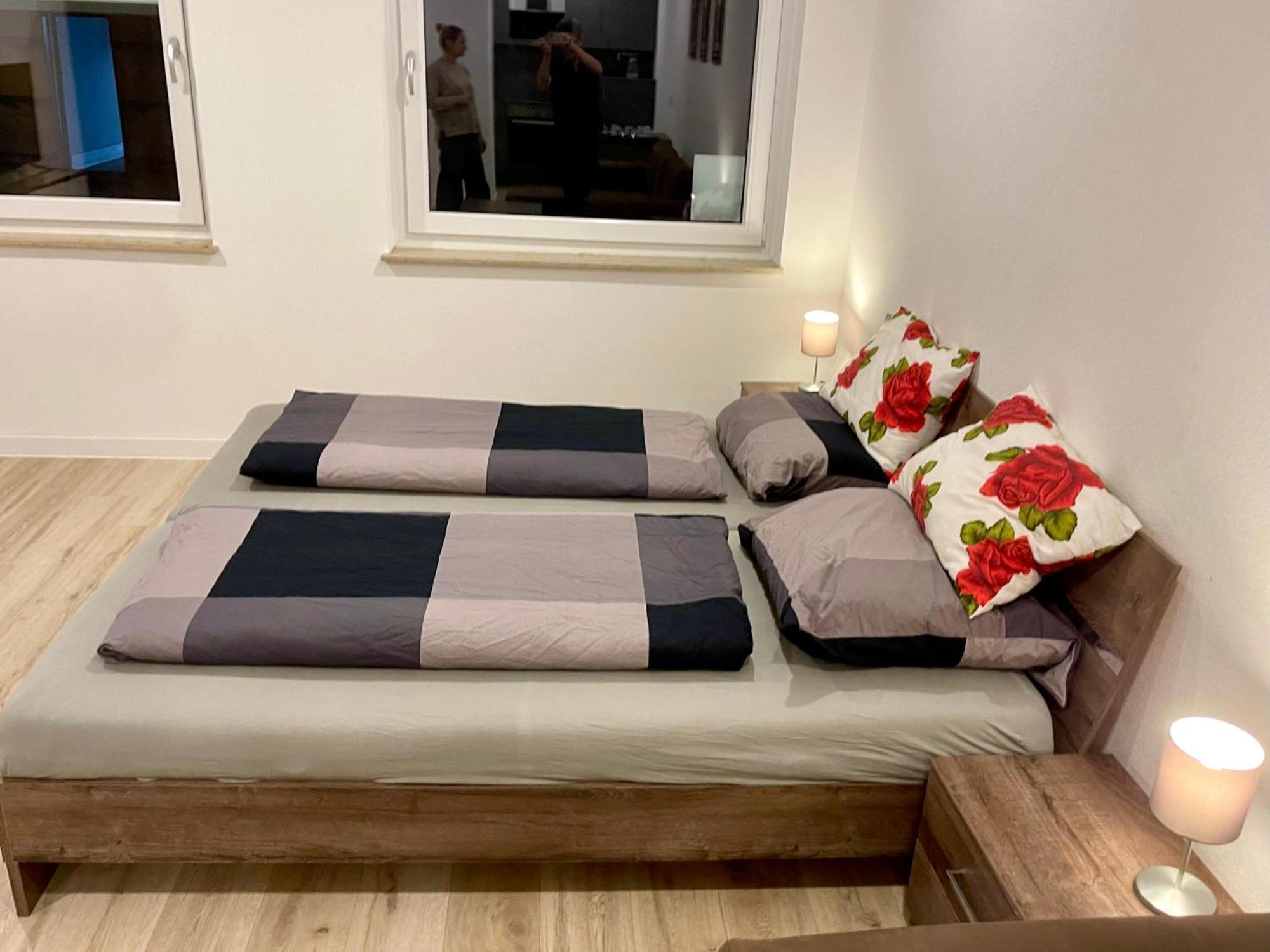 Neu Grosse Einzimmerwohnung Im Zentrum Goldstadt Pforzheim Schloessle Exterior foto