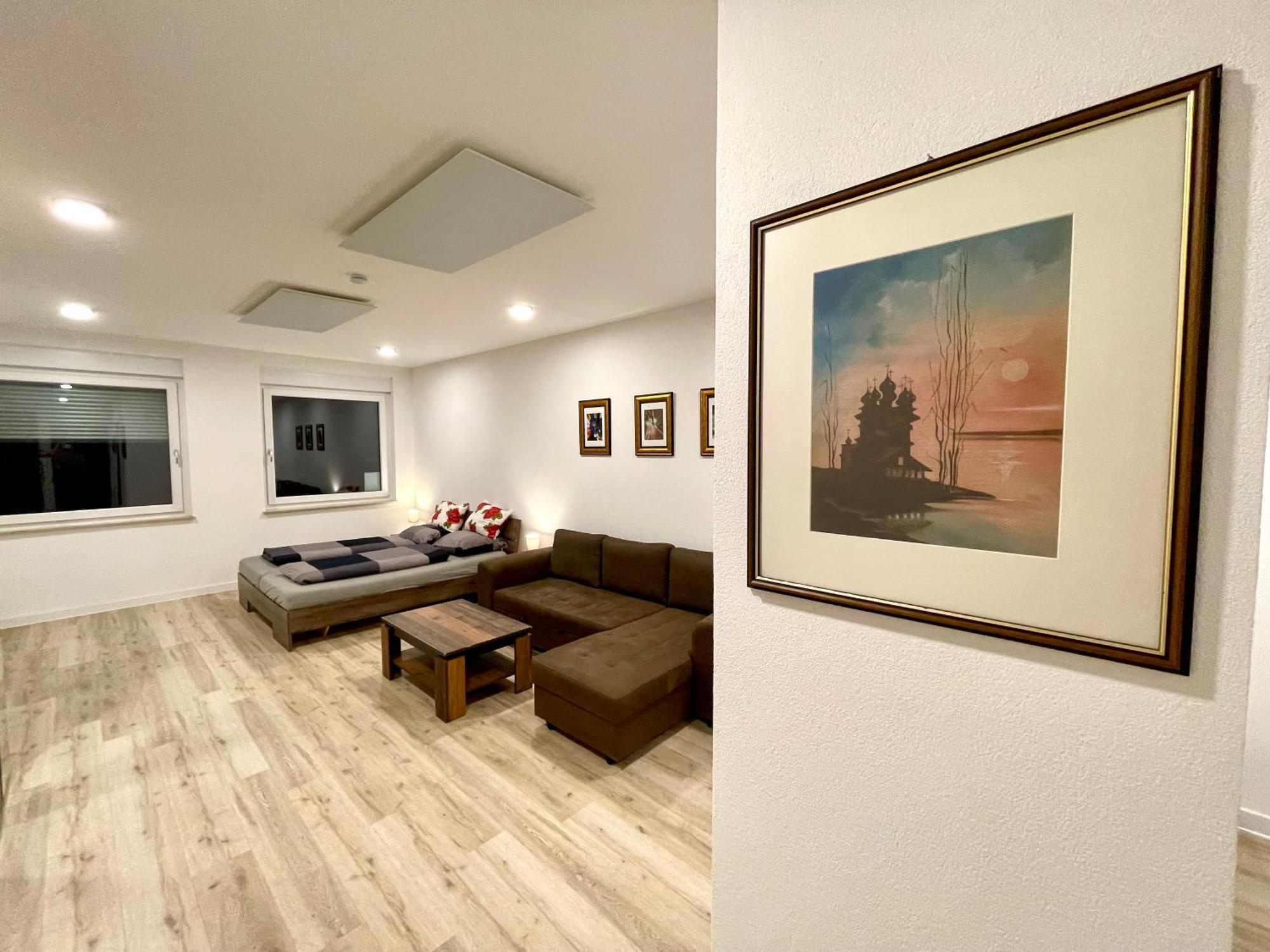 Neu Grosse Einzimmerwohnung Im Zentrum Goldstadt Pforzheim Schloessle Exterior foto